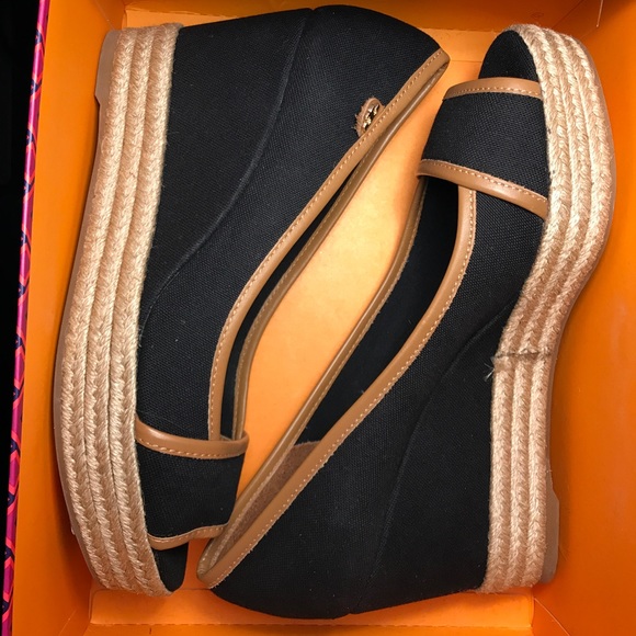 Tory Burch Majorca Peep-Toe Canvas Wedge Black/Tan - Picture 4 of 4